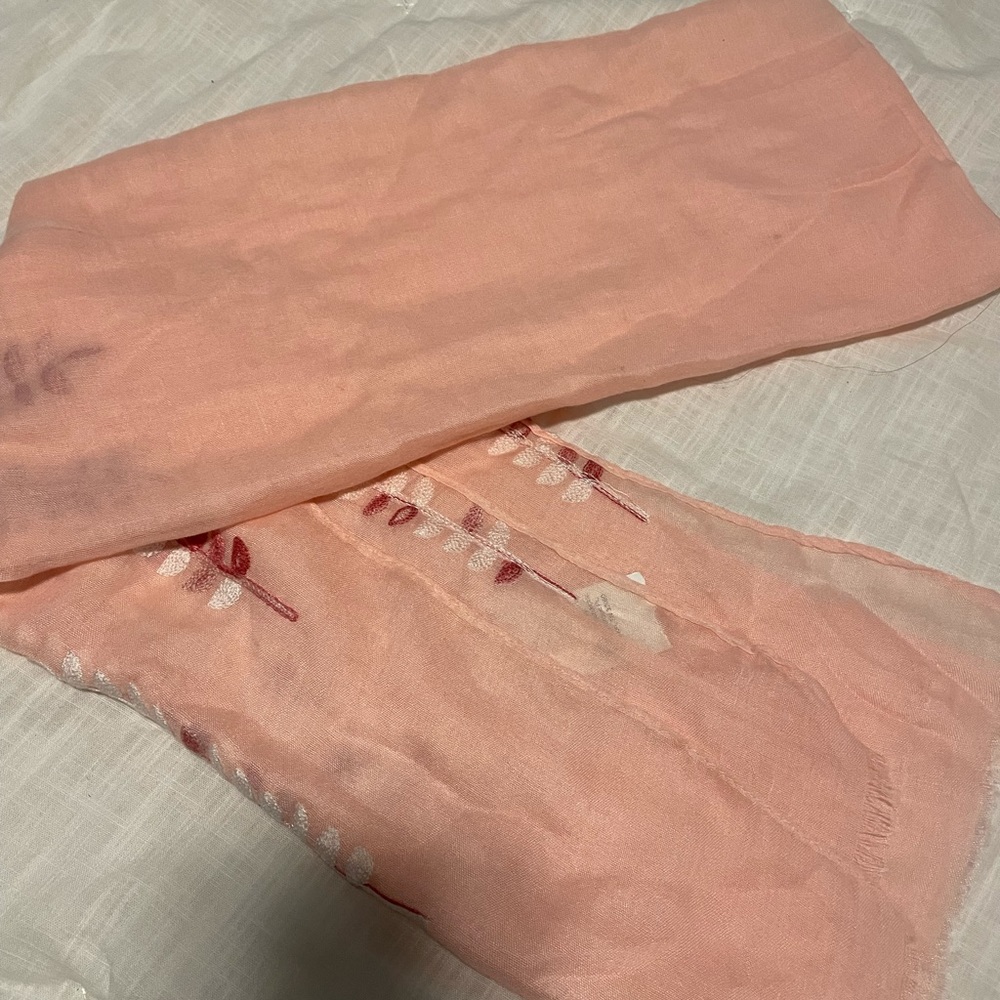 Linen baby pink scarf w embroidery